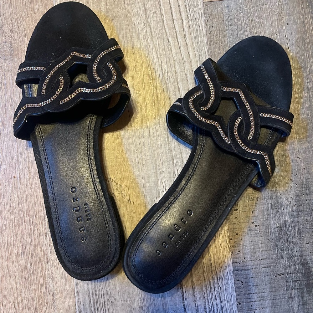 Sandro Women’s heart sandal, black suede and leather, Gold chain detail size 38